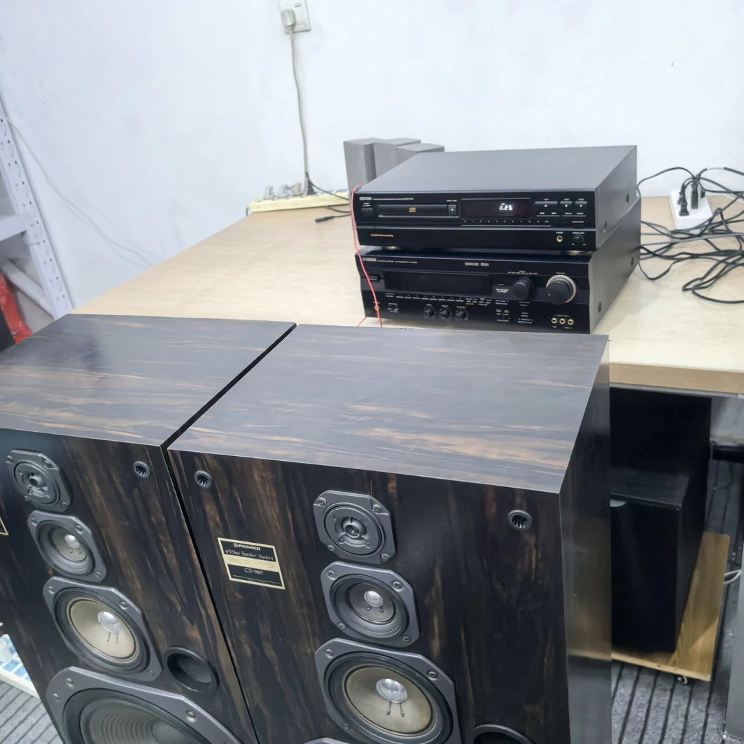 9新  功放音箱，邮费自理