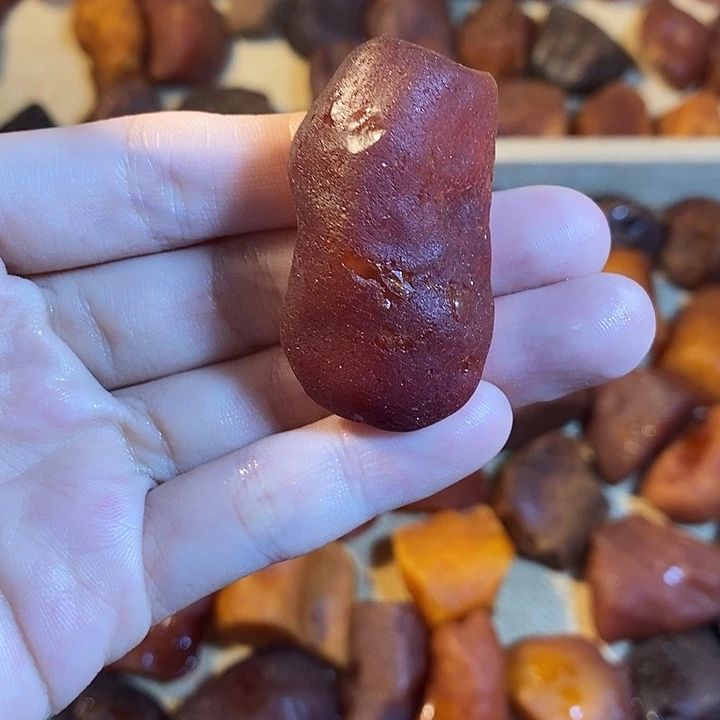 未镶嵌琥珀珠宝奇石8