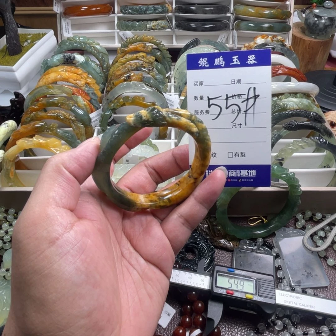 未镶嵌蛇纹石玉手镯