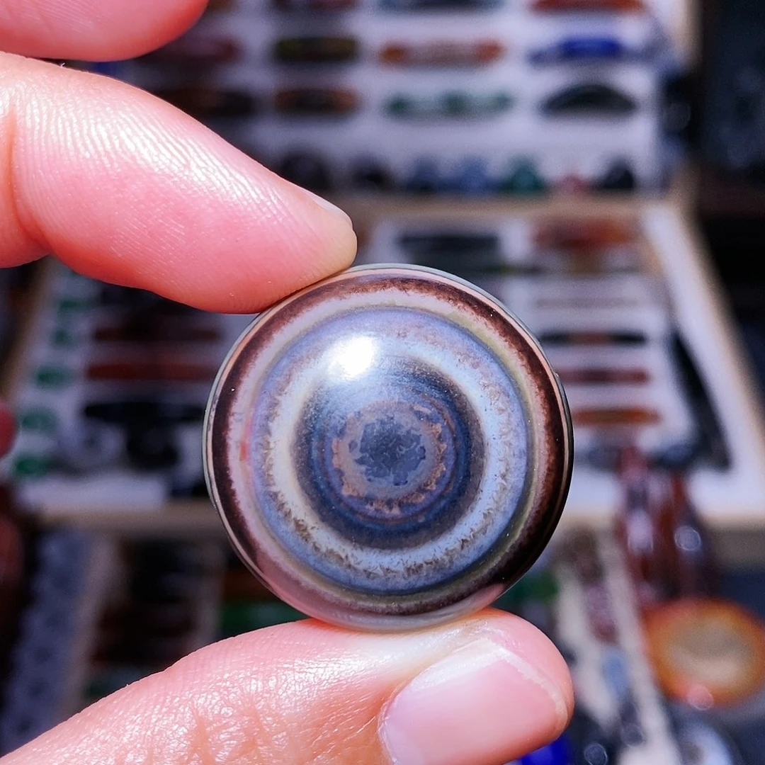 玛瑙吊坠未镶嵌贵**持