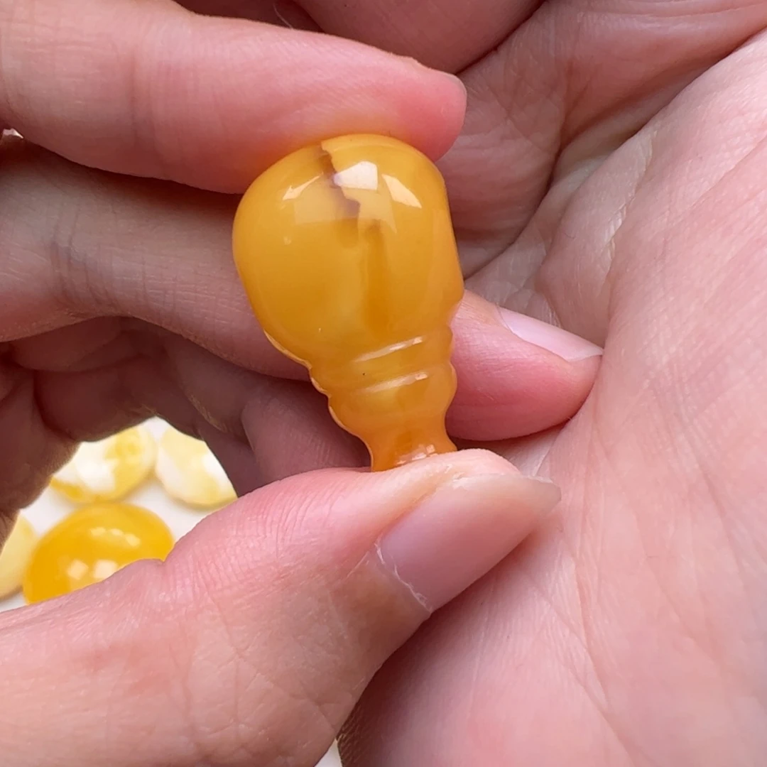 未镶嵌琥珀裸石蜜蜡