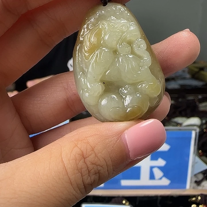 颈饰未镶嵌和田玉