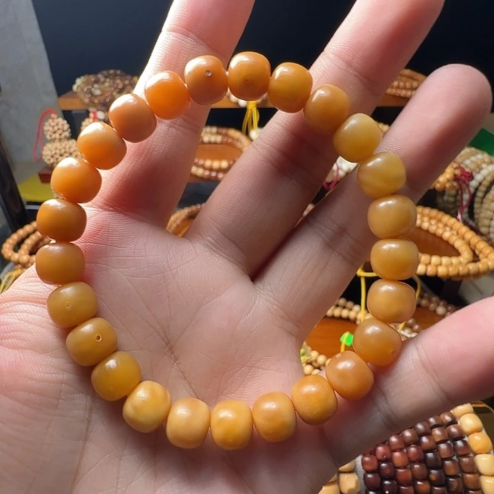 龙脊菩提吊坠带月玉华卡10