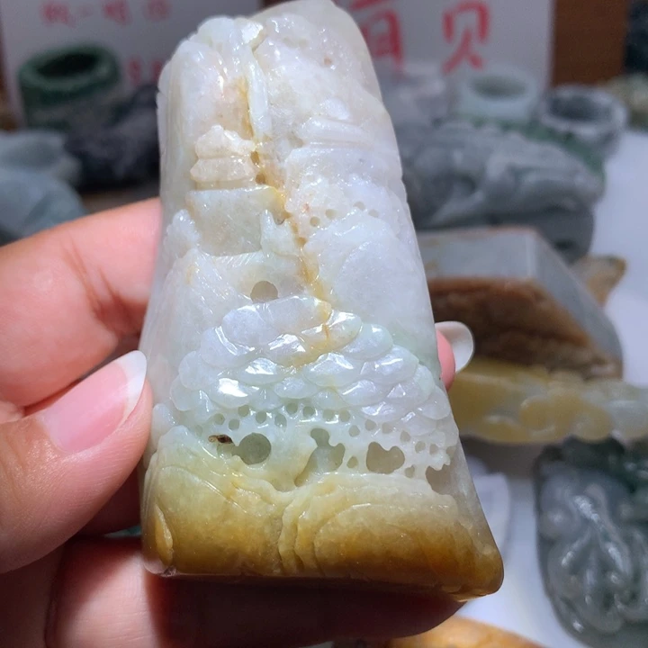 翡翠未镶嵌颈饰保真天然A货翡翠