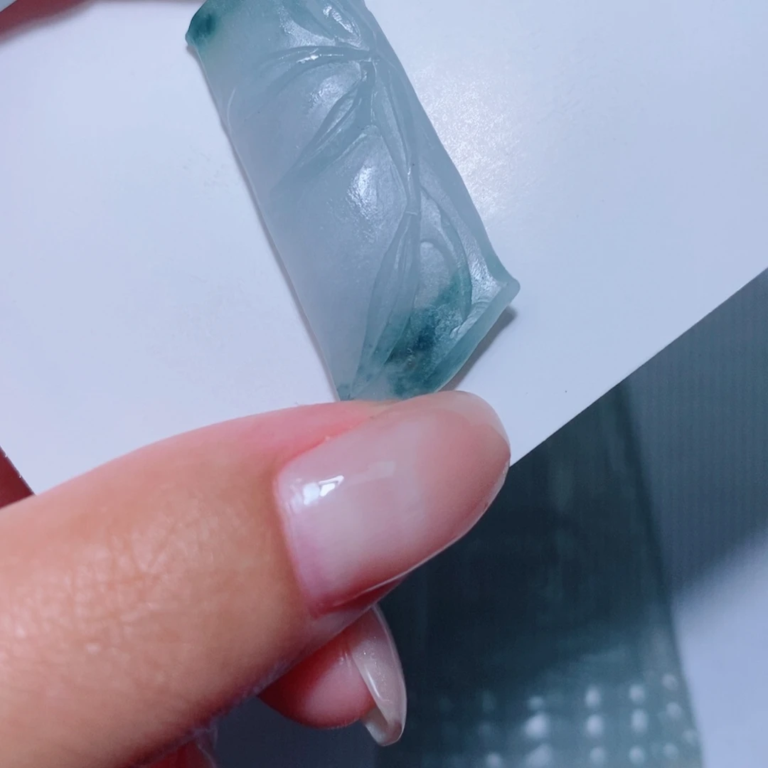 未镶嵌吊坠定制翡翠