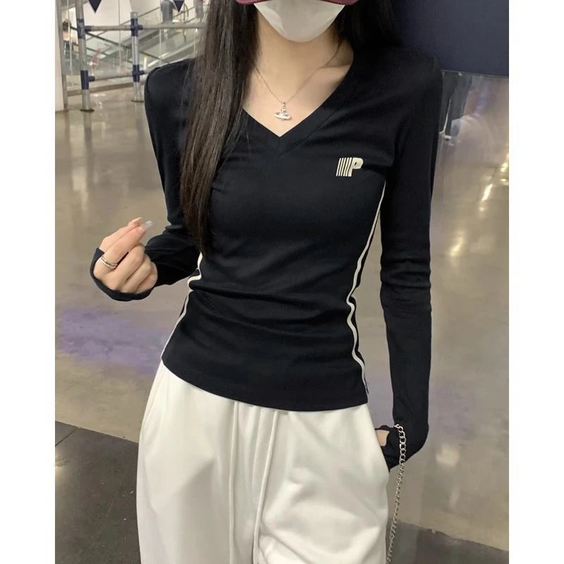 辣妹美式港味V领长袖t恤女秋冬纯棉内搭打底衫修身收腰洋气上衣