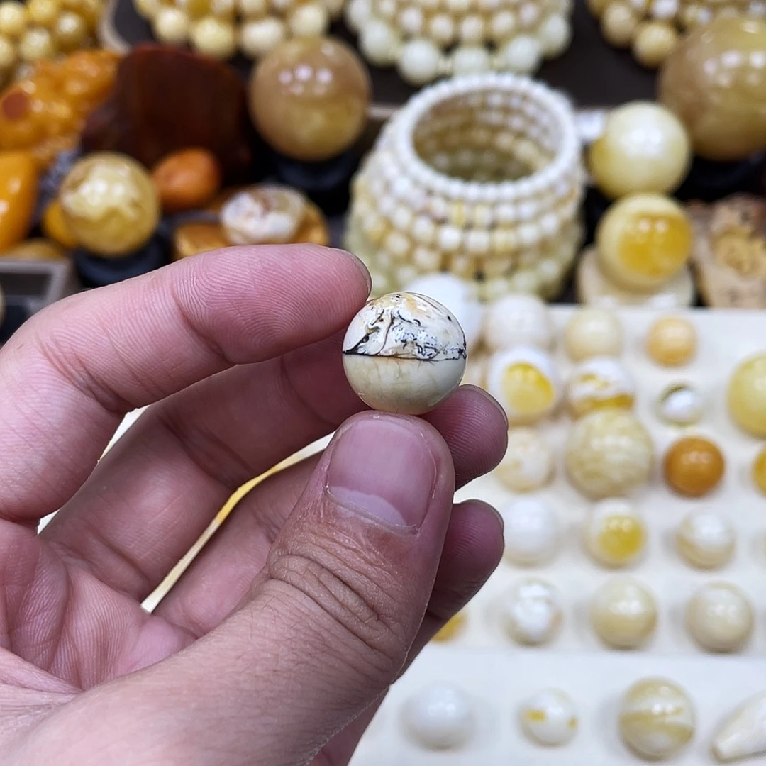蜜蜡未镶嵌珠宝奇石16.1mm【一线天妖花石膏瓷白】瑕疵圆珠