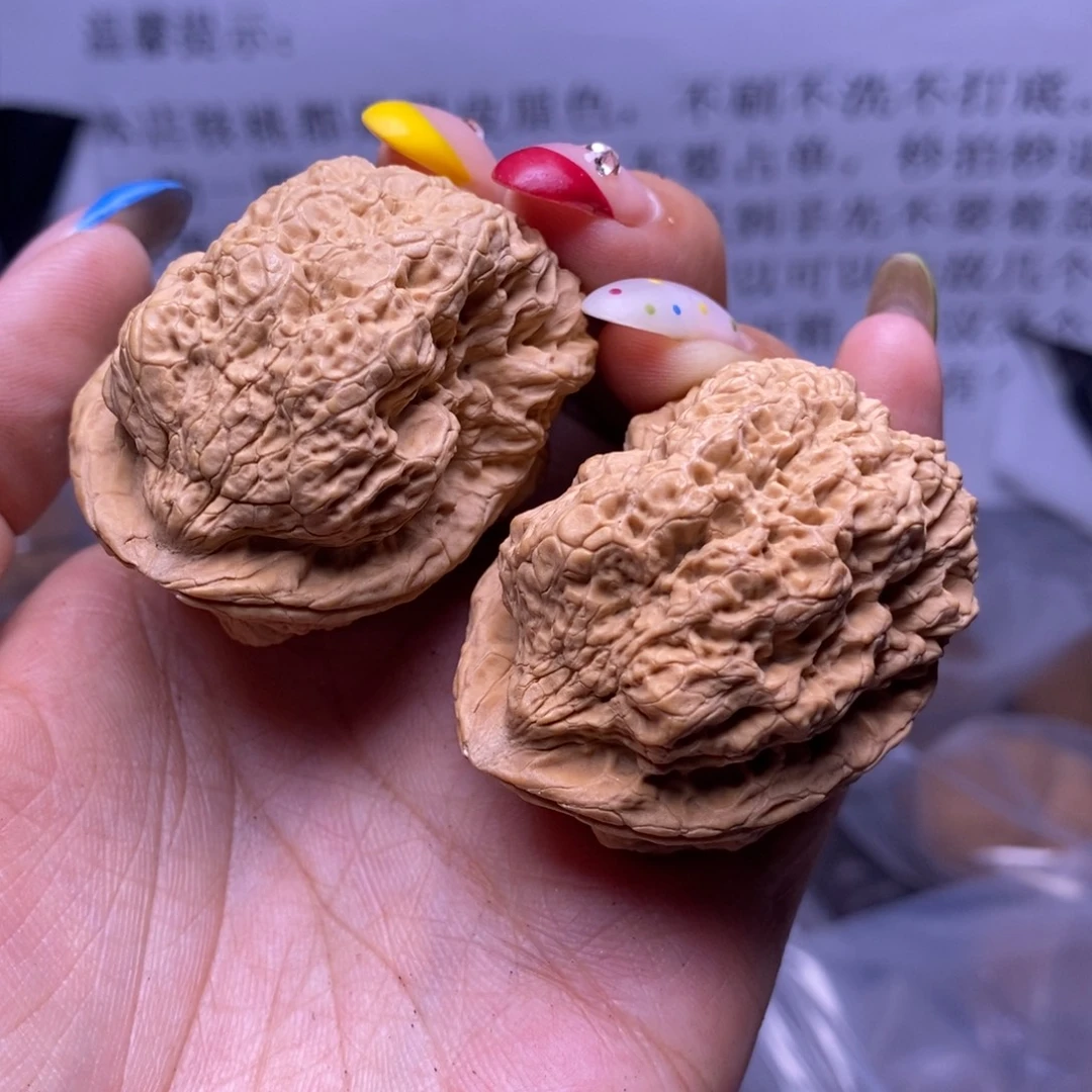 把件文玩核桃云南野生铁核桃53号40mm