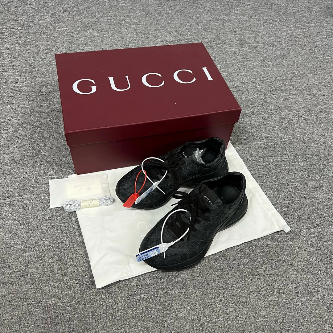99新 GUCCI/古驰 黑色暗纹老花老爹鞋 41.5码