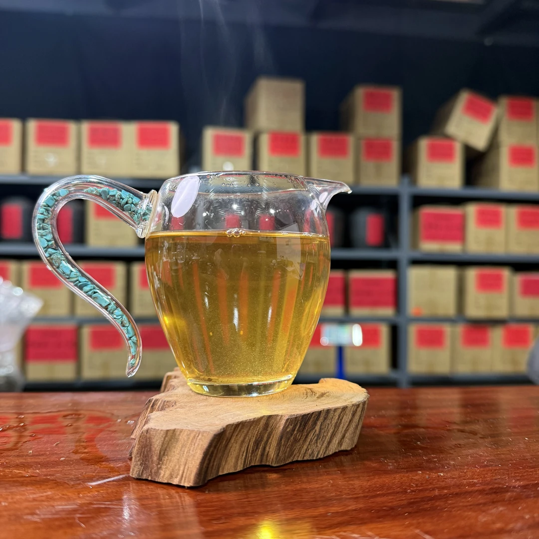 易武白棉 357克 生茶饼茶