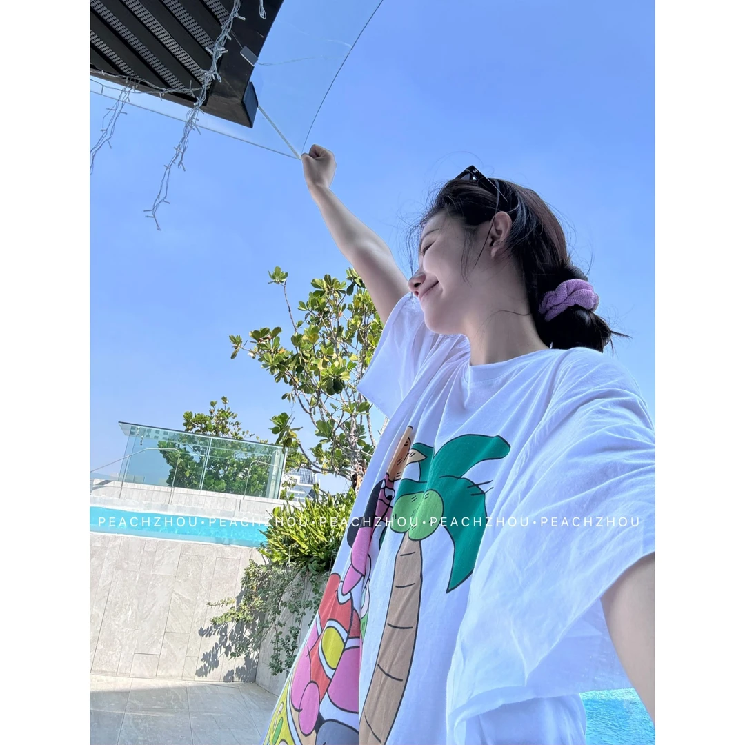 『PEACHZHOU』25度假系列 新疆棉椰子树印花宽松圆领短袖慵懒T恤女