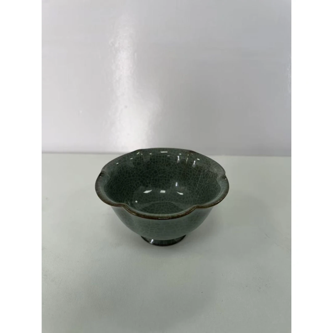 【龙泉】"施振强-高足 花口杯" LQ-7020