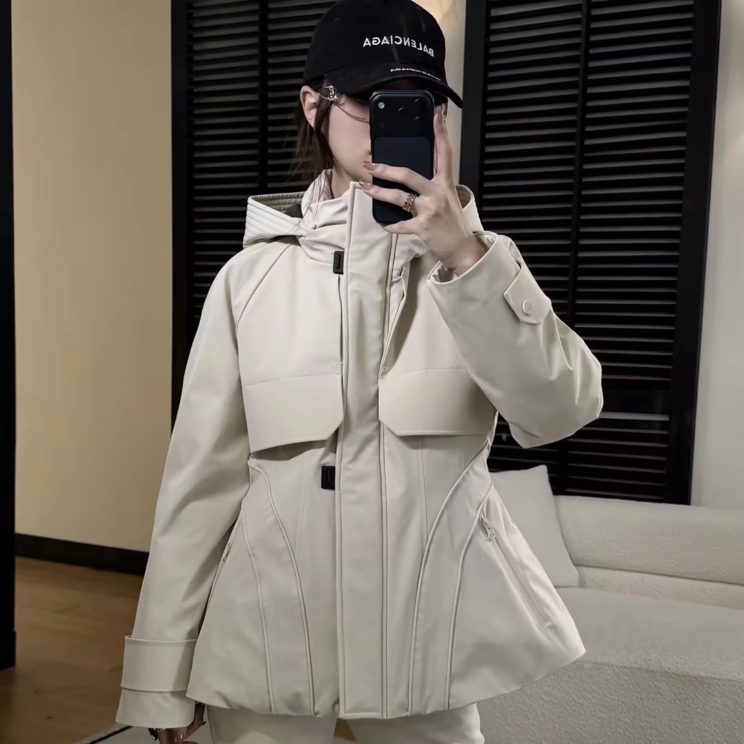 HELA AOMI “沙漏腰”90白鹅绒收腰剪裁羽绒服CY5DC47212