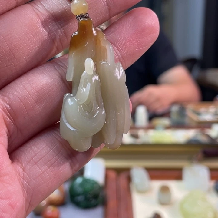 颈饰未镶嵌和田玉