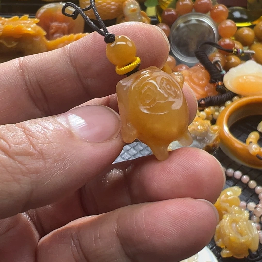 石英质玉未镶嵌颈饰
