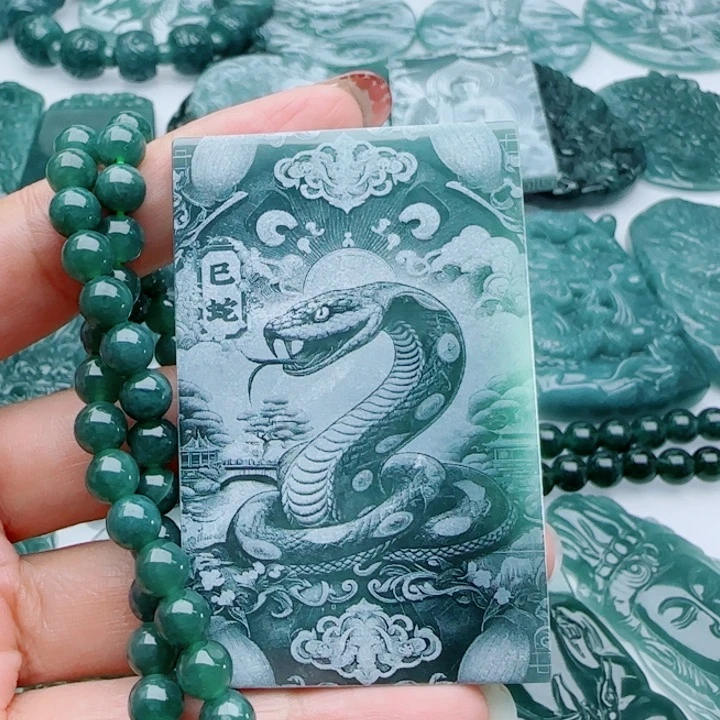 翡翠未镶嵌颈饰多样性发货天然A货翡翠