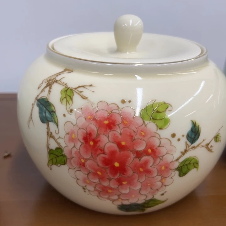 高端陶瓷茶叶密封罐