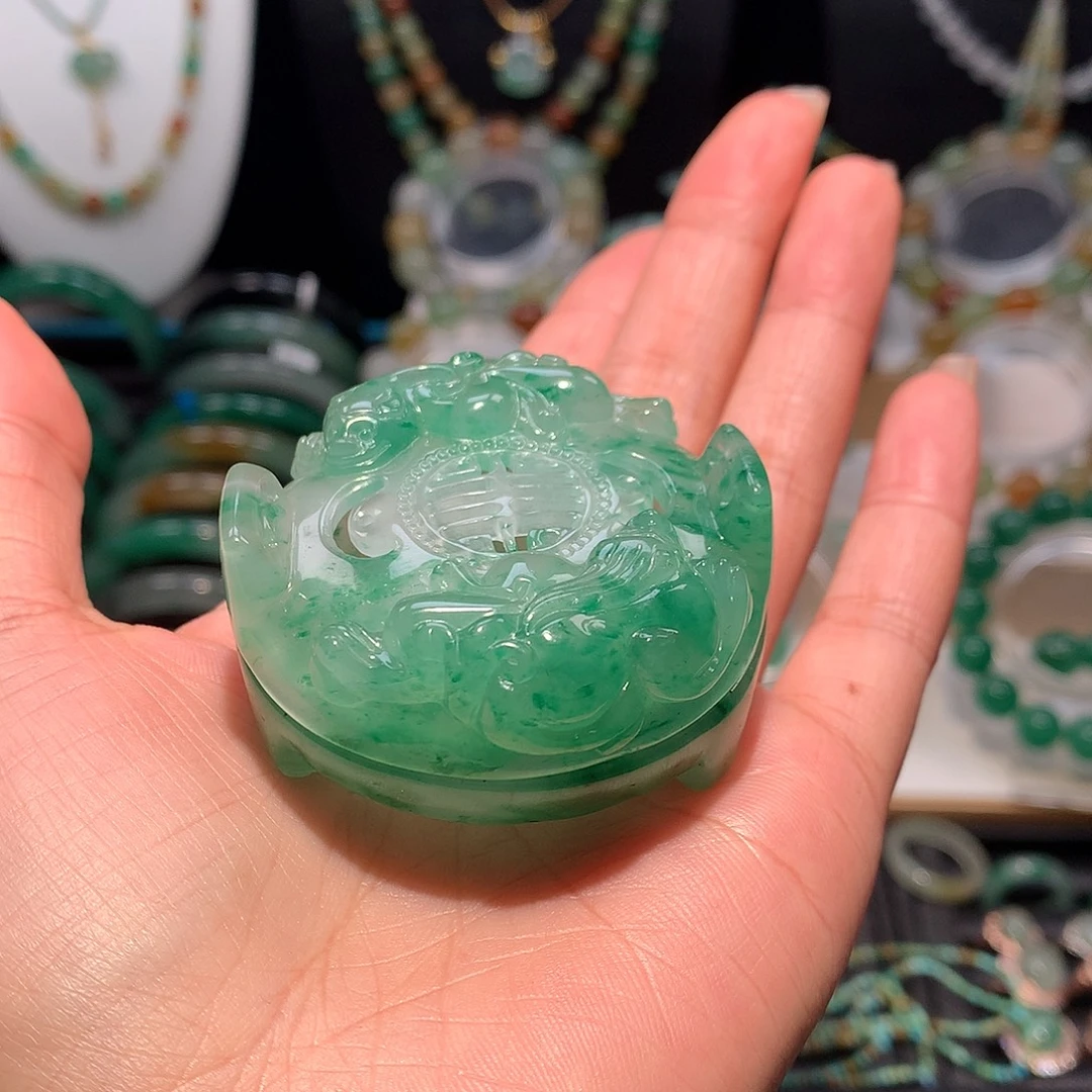 石英质玉未镶嵌笔搁