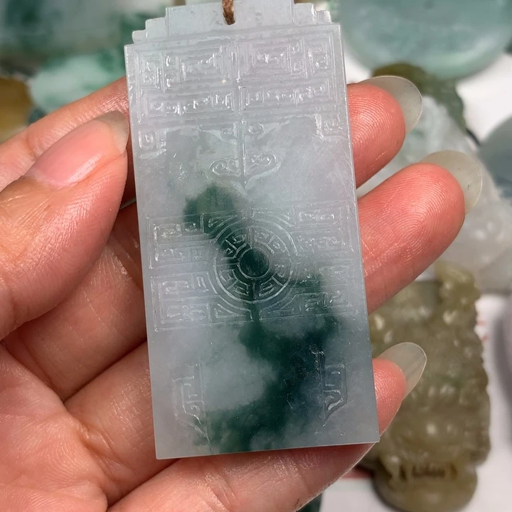 佩***7未镶嵌定制翡翠翡翠
