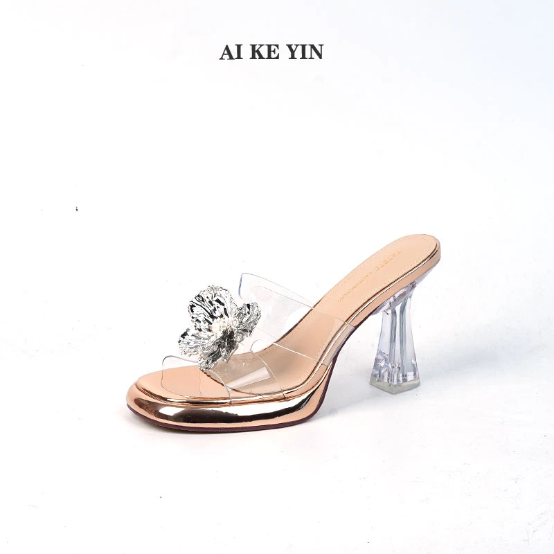【艾珂茵】夏季新款方头防水台透明带镶金属花朵扣细跟高跟鞋拖鞋