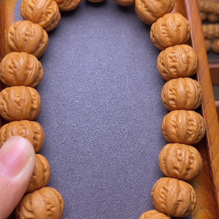 猴头核桃手串宁****购我我的小哥哥