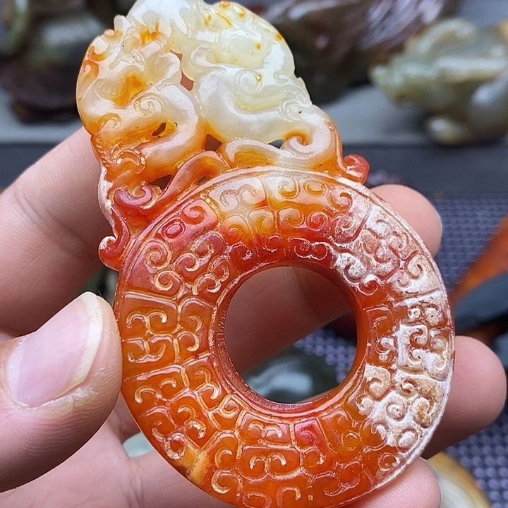 未镶嵌蛇纹石玉颈饰