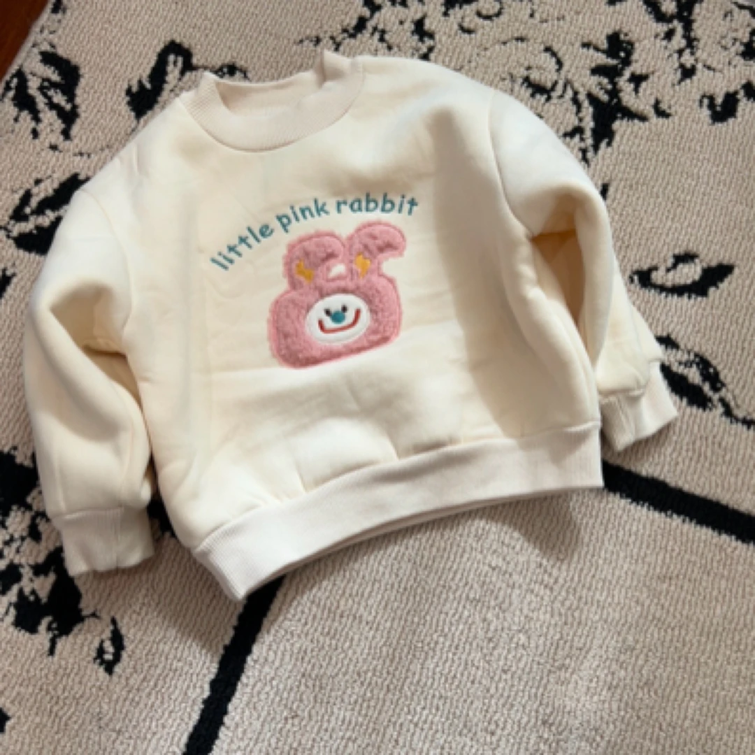 【编号P830】9550-34-儿童刺绣字母卡通加厚卫衣杏色-QQBB