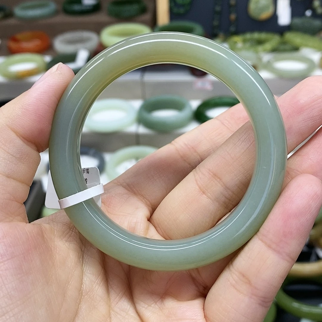 【闪购商品】未镶嵌手镯和田玉