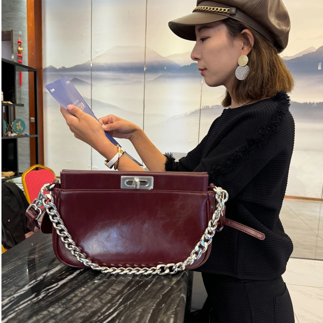 经典韩版百搭安卡拉红女士真皮单肩斜挎包