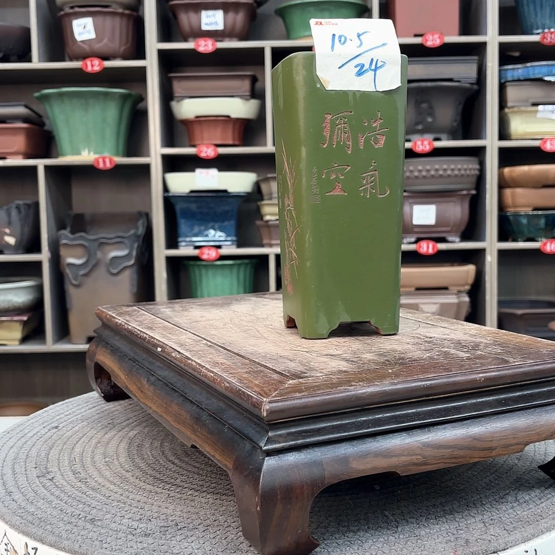 紫砂花盆紫砂的颜色很好看