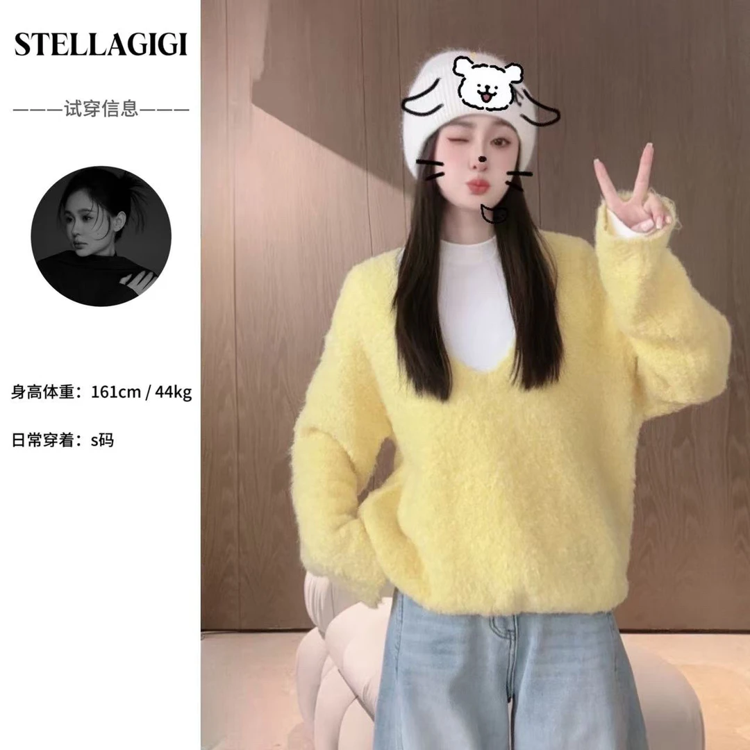 SG / 郭幂幂 AW 叠穿氛围感 纯色拉绒大V领毛衣MY-20242390