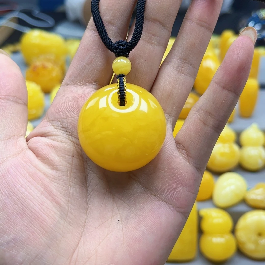 蜜蜡未镶嵌珠宝奇石