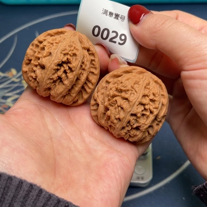 文玩核桃把件粗筋44