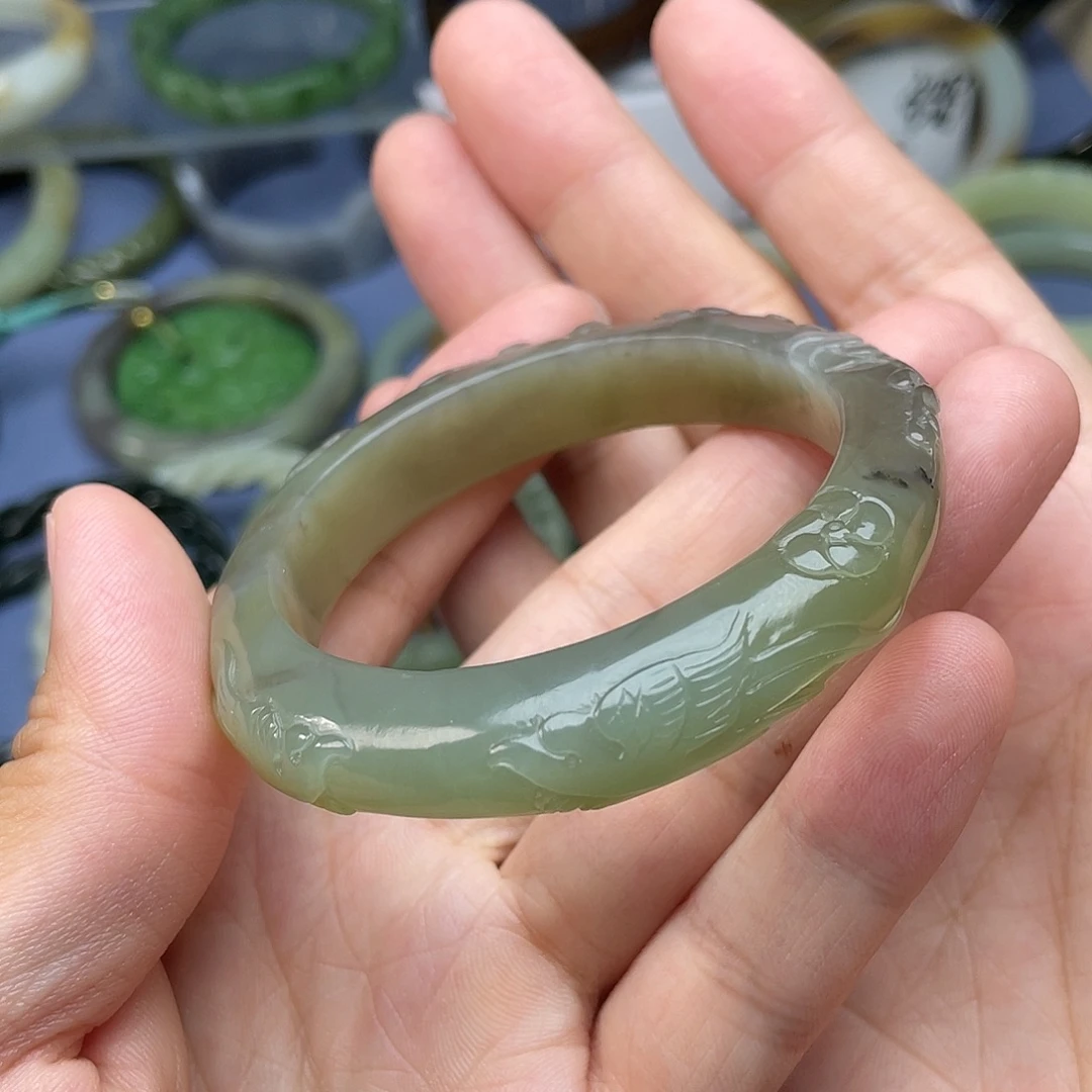 未镶嵌手镯和田玉（青白玉）54.8mm双鹊报喜镯