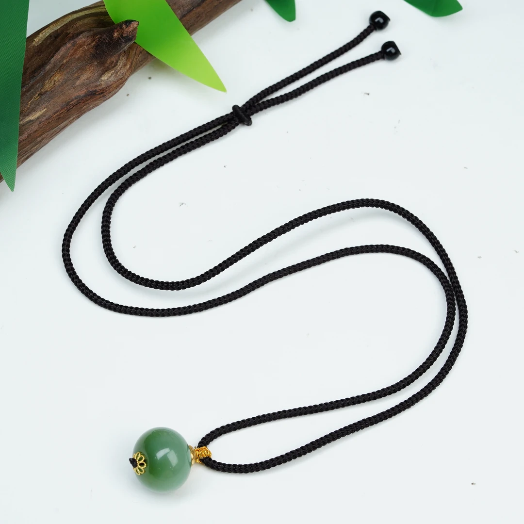 【小北好物】和田玉吊坠-16QH220X220【多样性发一件】约13*17mm带绳