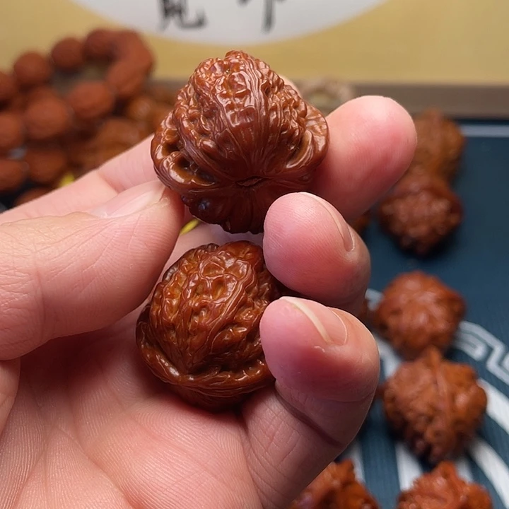 小***李把件文玩核桃白狮子