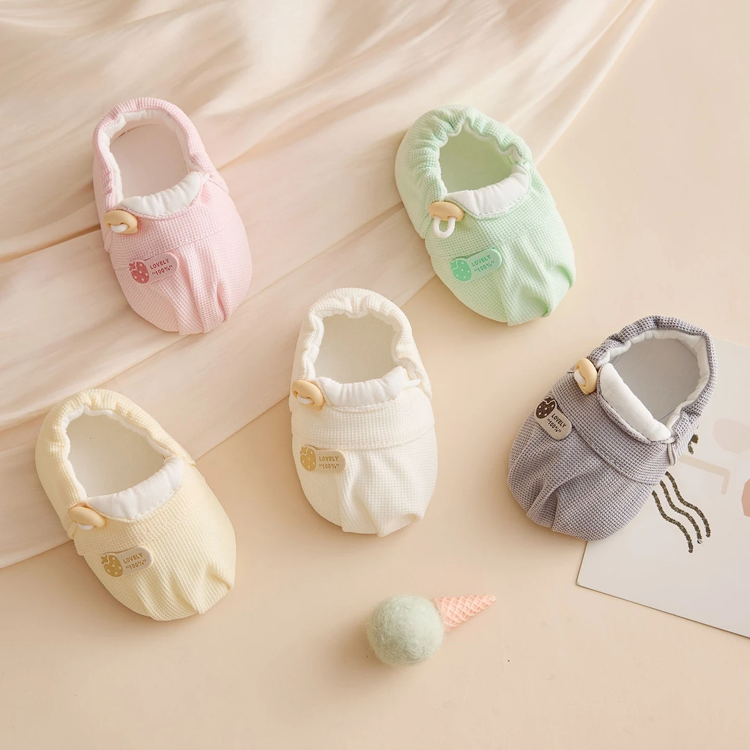 春秋薄款新生儿步前鞋防滑底不掉跟婴幼儿地板鞋宝宝居家室内袜套