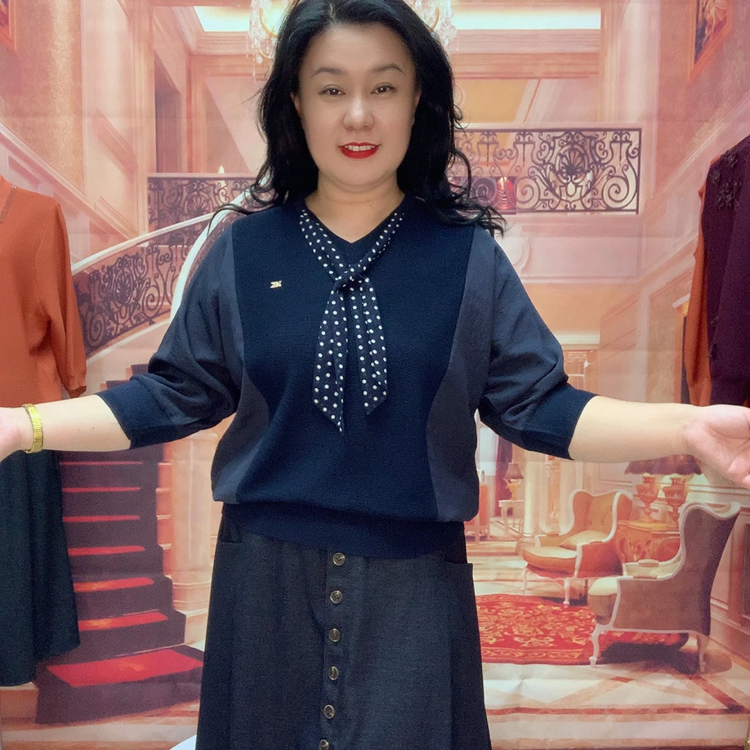 飘带款亚麻丝拼接上衣