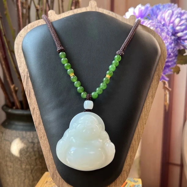 精品和田玉白玉俄巴沙厚装大佛公 特级白 油润细腻老熟超厚装