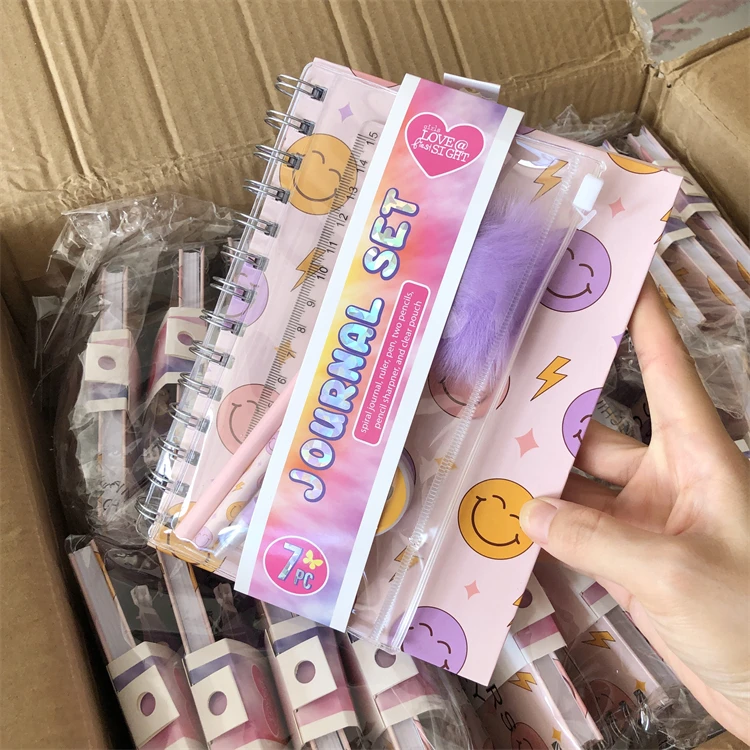 线圈笔记本套装！自带文具！卡通可爱记事本笔袋尺子卷笔刀