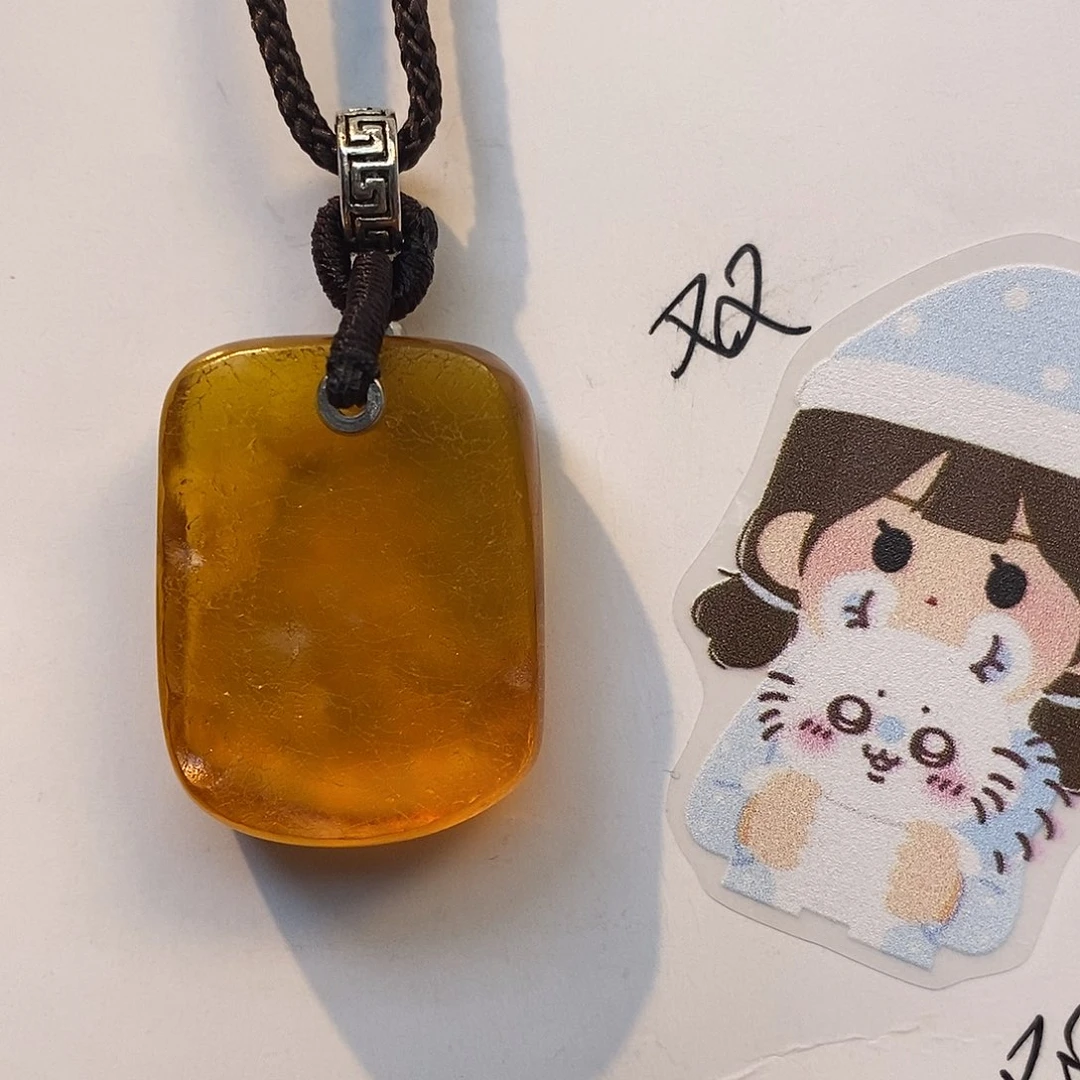 未镶嵌琥珀珠宝奇石