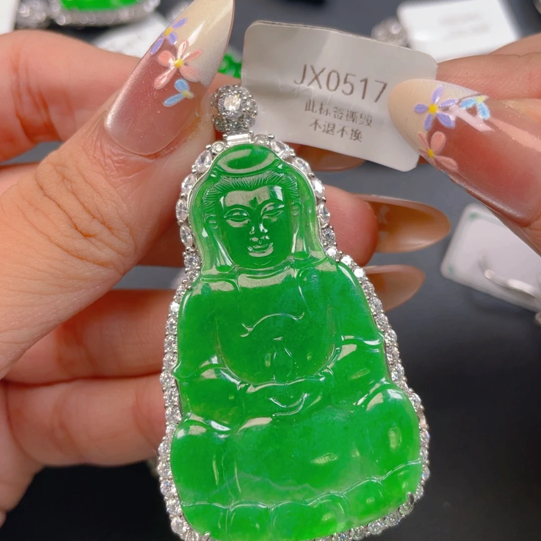 【闪购商品】银S925镶嵌翡翠耳钉蕉****容翡翠