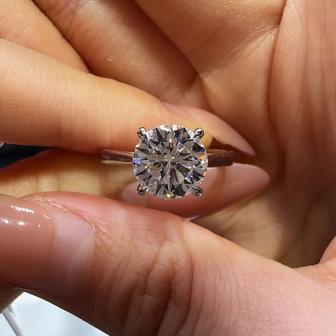 实验室培育钻石铂Pt950镶嵌2卡经典四爪