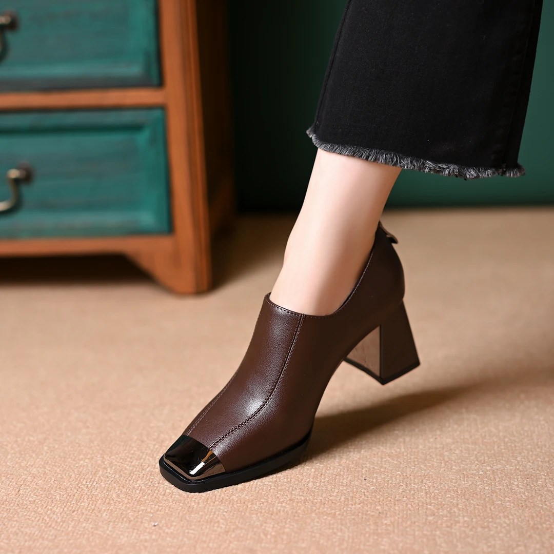 英伦风时尚百搭深口单鞋发头法式单鞋春方头春秋黑色粗跟跟鞋