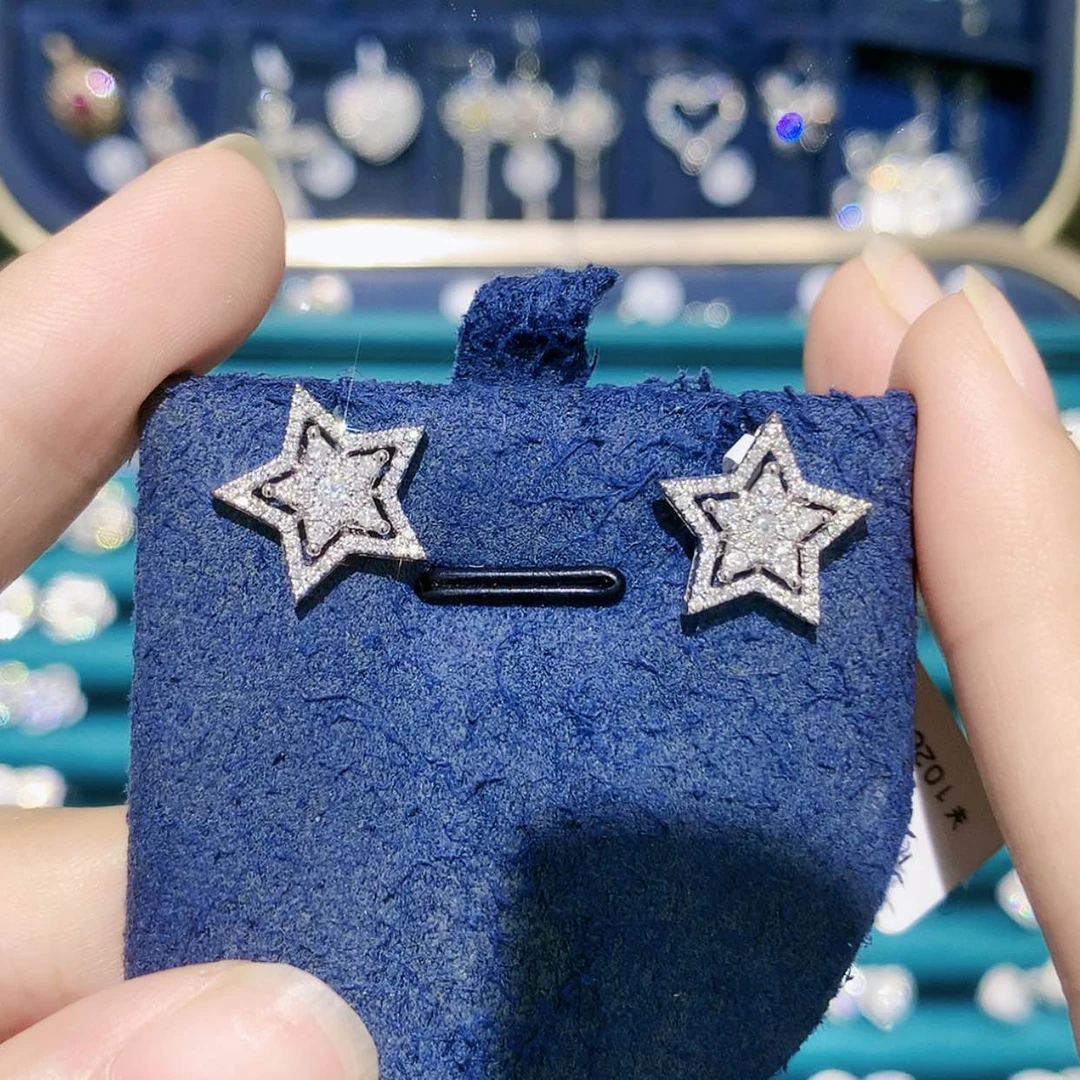 【闪购商品】铂Pt900镶嵌耳饰钻石