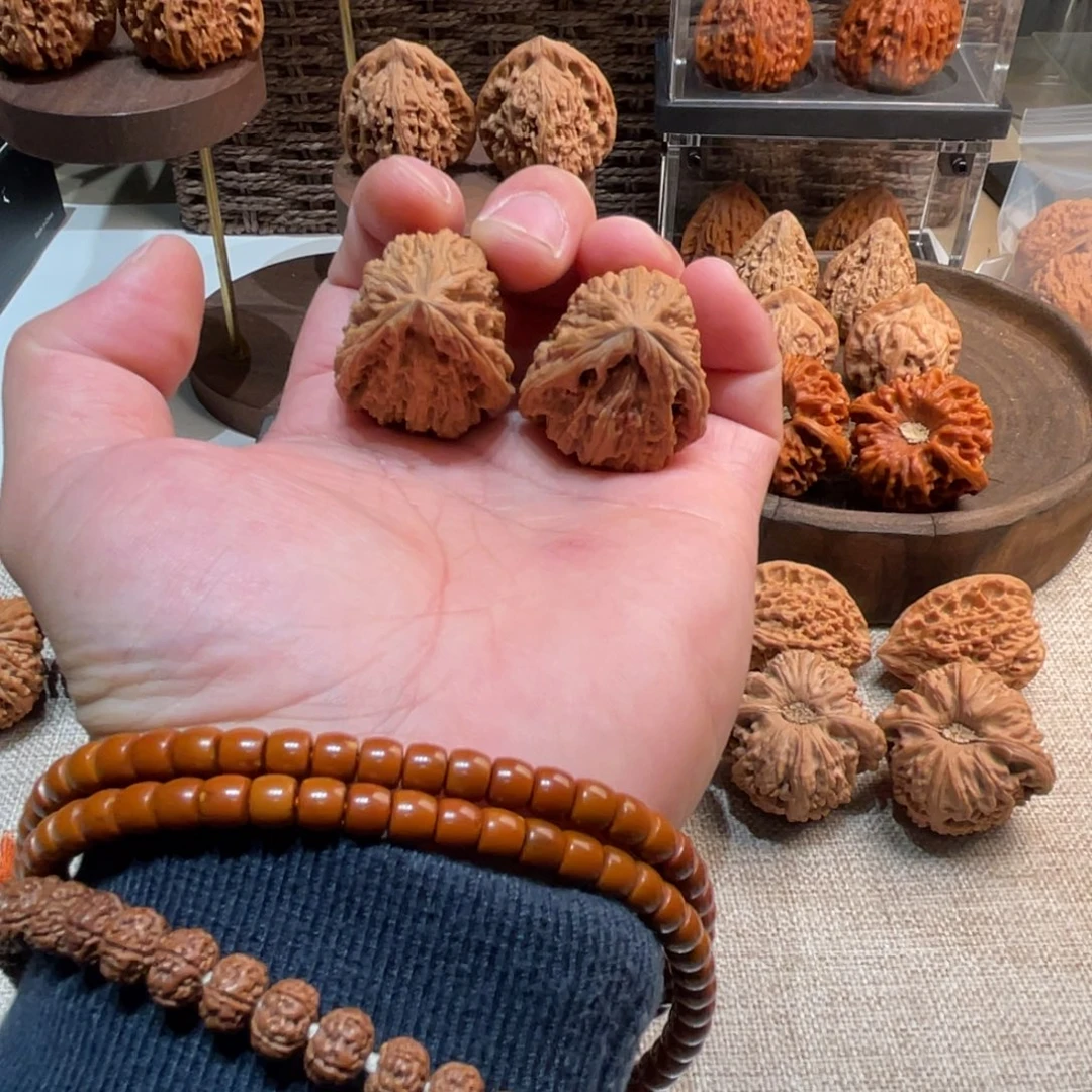 把件文玩核桃佛龛