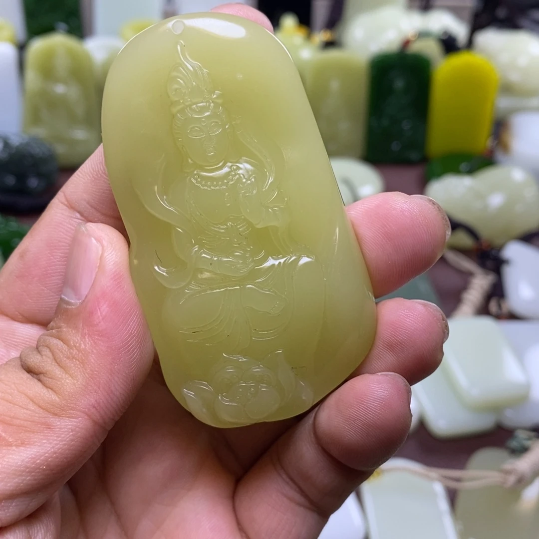 和田玉未镶嵌颈饰