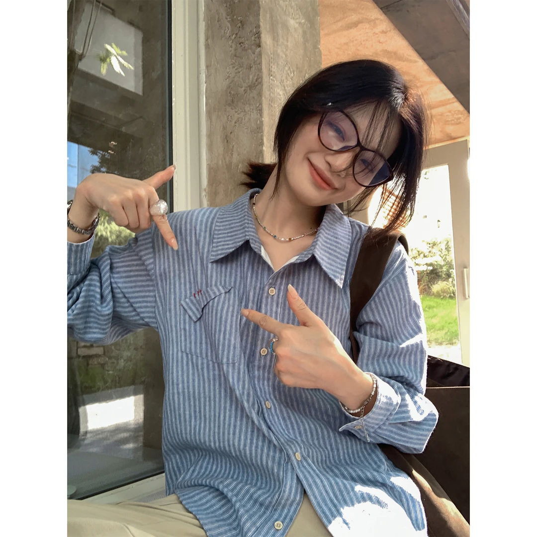 【西西里安】 南韩欧尼~慵懒设计款折叠口袋条纹衬衫