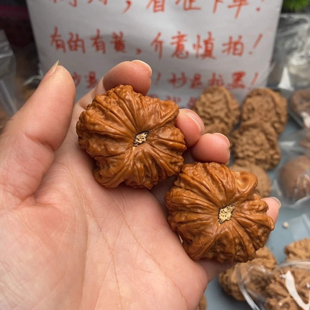 文玩核桃把件◆**乯血麒麟25