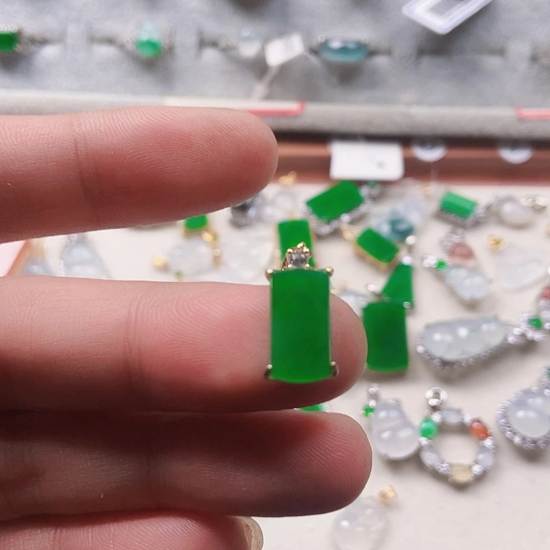 翡翠银S925镶嵌颈饰